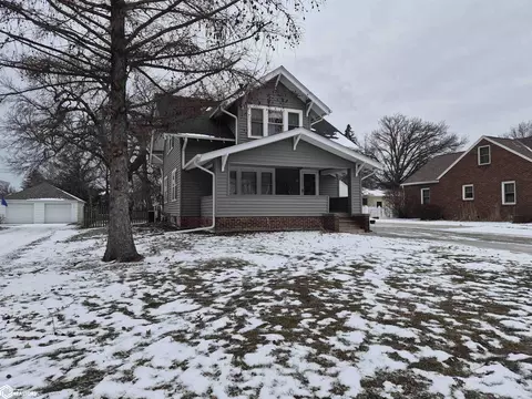 929 Elm St, Grinnell, IA 50112