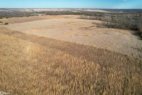 42 Nd St, Centerville, IA 52544