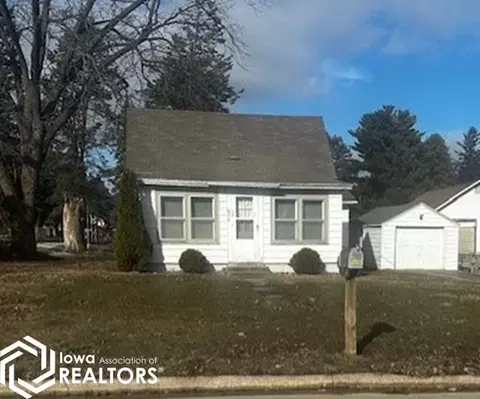 636 1st St NE, Britt, IA 50423