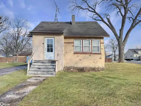 204 Carson Ave, Iowa Falls, IA 50126