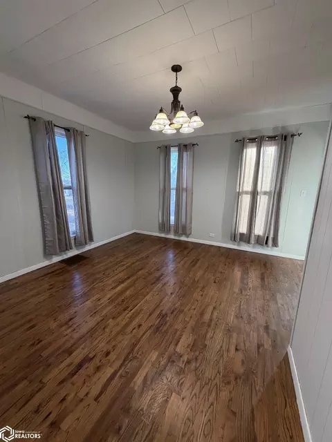 803 W Walnut St, Eldon, IA 52554 photo 14