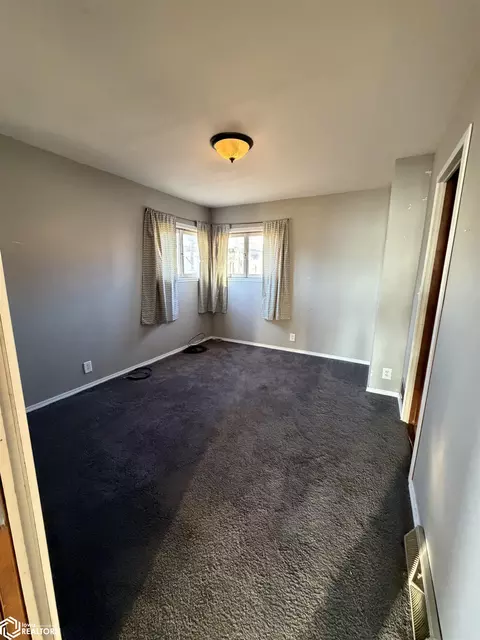 803 W Walnut St, Eldon, IA 52554 photo 11