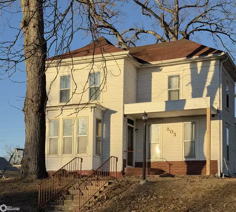 803 W Walnut St, Eldon, IA 52554
