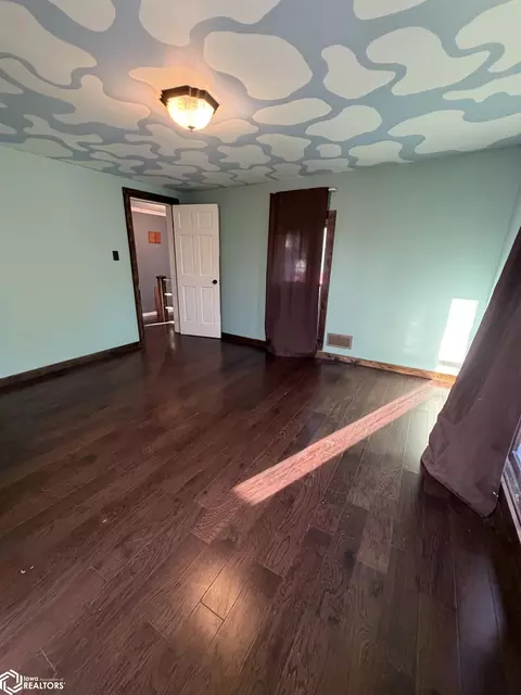 803 W Walnut St, Eldon, IA 52554 photo 16