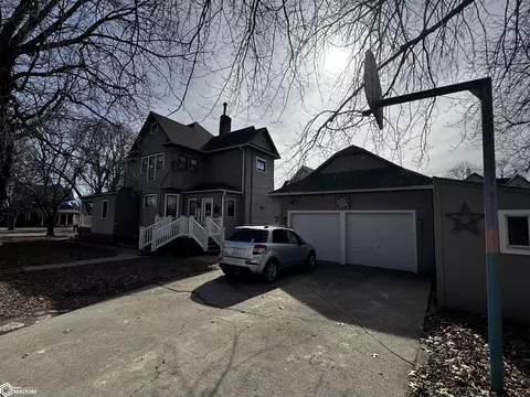 422 N 15th St, Clarinda, IA 51632