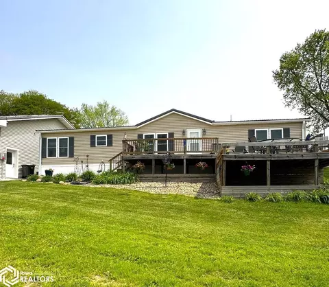299 Center Point Dr, Montezuma, IA 50171