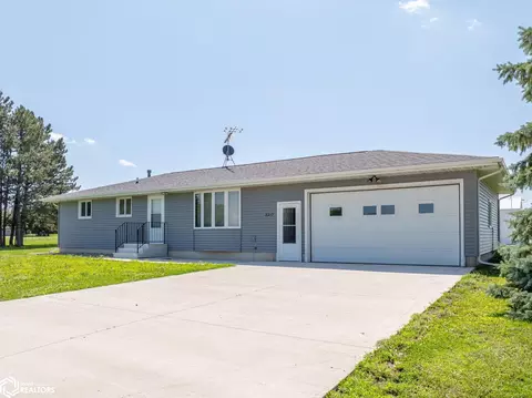 3310 Delaware Ave, Mason City, IA 50401