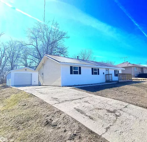712 B Ave E, Albia, IA 52531