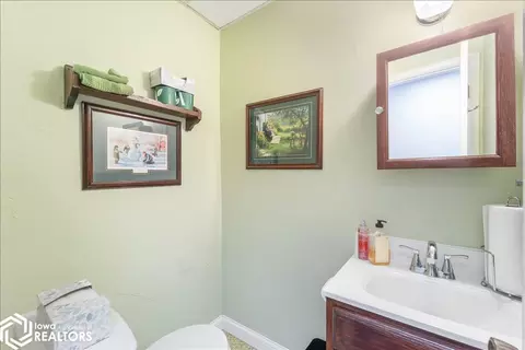 1318 14th Ave, Eldora, IA 50627 photo 8