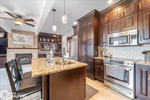 1318 14th Ave, Eldora, IA 50627 photo 16