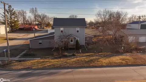 102 Plank St, Pulaski, IA 52584
