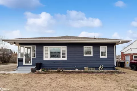 703 S 9th Ave, Marshalltown, IA 50158