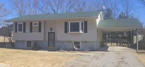 522 N 8th St, Albia, IA 52531