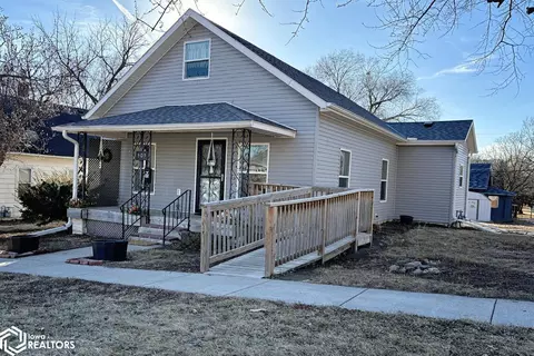 901 Maple St, Atlantic, IA 50022