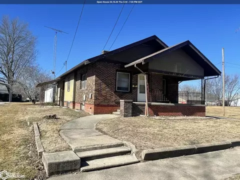 516 N 8th St, Centerville, IA 52544