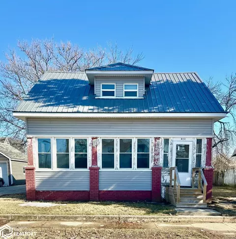 912 River St, Iowa Falls, IA 50126