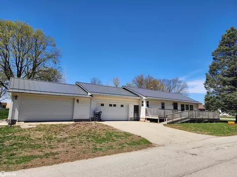 403 Center St, Battle Creek, IA 51006