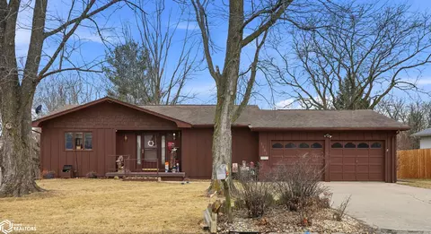 1102 S Linden Ln, Mount Pleasant, IA 52641
