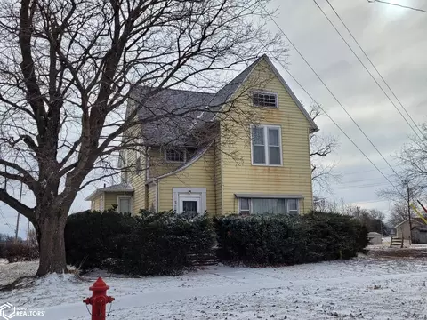 327 N Shuffleton St, Sigourney, IA 52591
