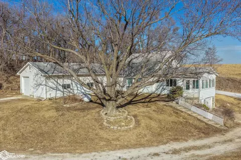 25142 230th St, Underwood, IA 51576