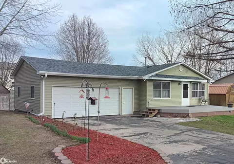 1505 Southview Cir, Fairfield, IA 52556