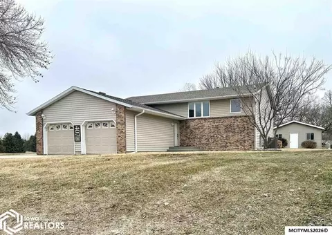 407 5th St N, Northwood, IA 50459