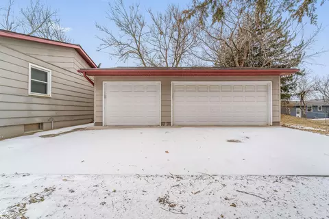 Exterior - 511 7th St, Maxwell, IA 50161 photo 6 of 8