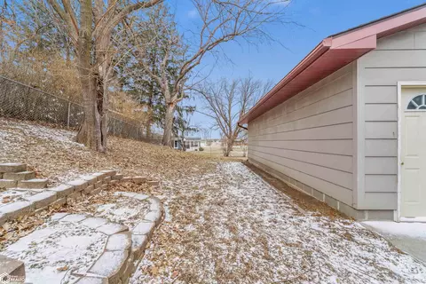 Exterior - 511 7th St, Maxwell, IA 50161 photo 5 of 8