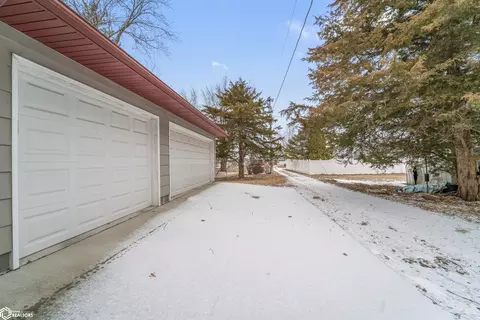 Exterior - 511 7th St, Maxwell, IA 50161 photo 7 of 8