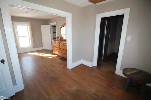 Entry Way - 502 Broad Ave, Stanton, IA 51573 photo 4 of 5
