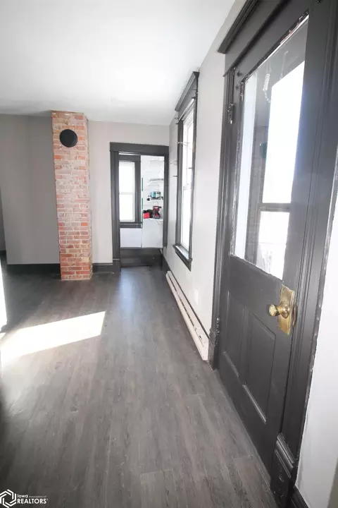 Entry Way - 502 Broad Ave, Stanton, IA 51573 photo 2 of 5