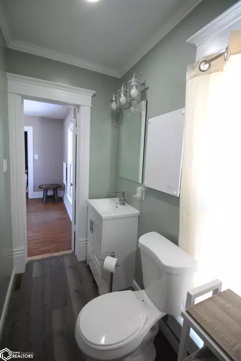 Bath - 502 Broad Ave, Stanton, IA 51573 photo 4 of 4