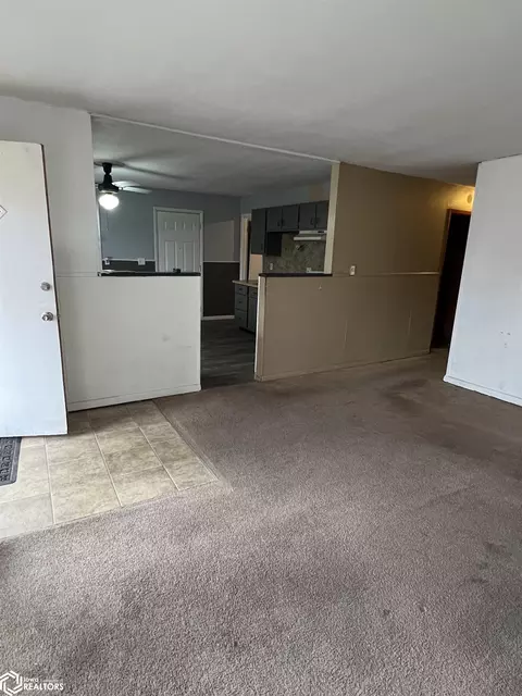 Living - 1960 Oakcrest Dr, Hamilton, IL 62341 photo 2 of 2