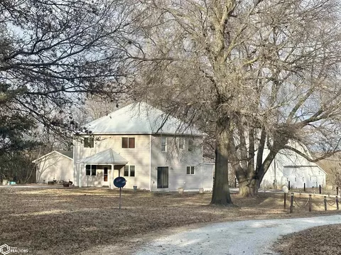 22505 460th St, Chariton, IA 50049