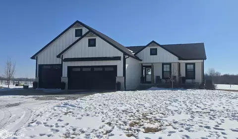 10803 NE 118th Ave, Maxwell, IA 50161