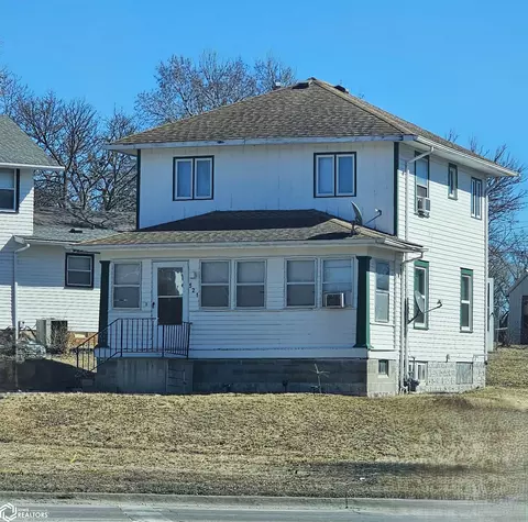 521 New York Ave, Creston, IA 50801
