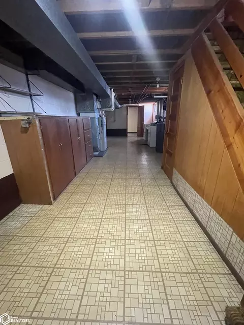 Entry Way - 110 E 10th St, Carroll, IA 51401 photo 1 of 1