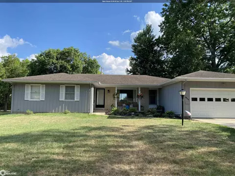 1012 Hillcrest Dr, Fairfield, IA 52556