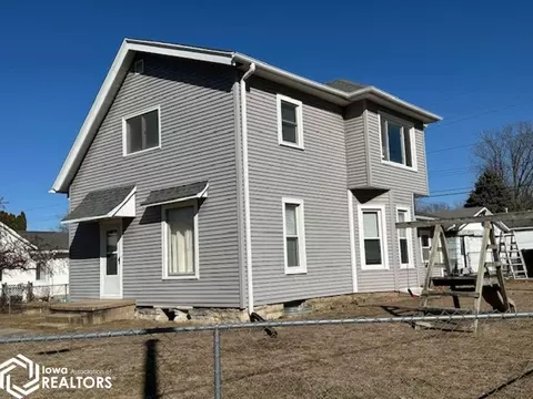 1632 S Central St, Burlington, IA 52601