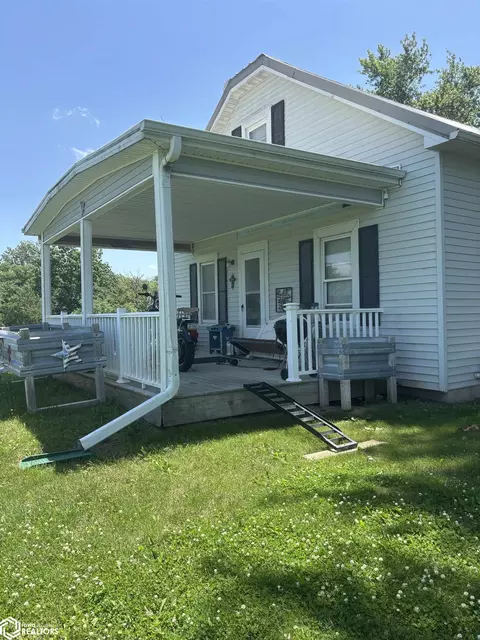 2334 Carbide Ln, Keokuk, IA 52632