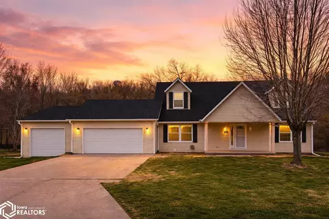 201 Northfield Dr, Kellogg, IA 50135