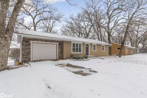 802 S Western St, Lake Mills, IA 50450