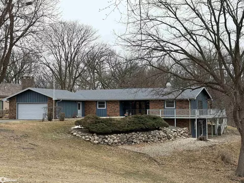 915 11th St SW, Humboldt, IA 50548