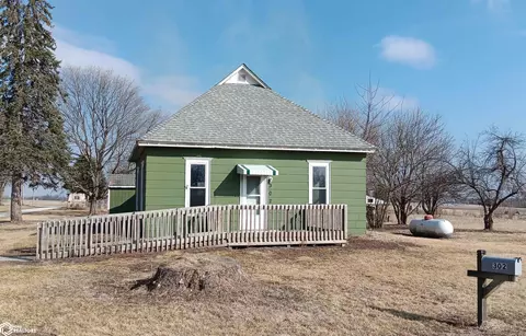 302 S High St, Delta, IA 52550
