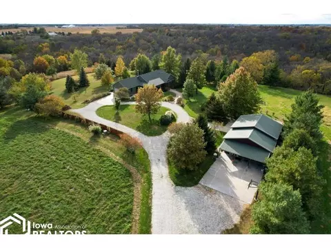 1785 Highway 14, Knoxville, IA 50138