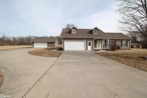 915 N 12th St, Clarinda, IA 51632