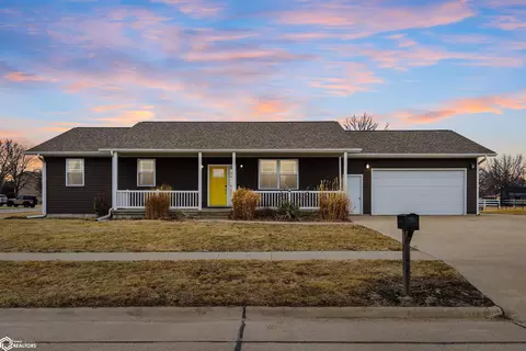 1301 Huron St, Mediapolis, IA 52637