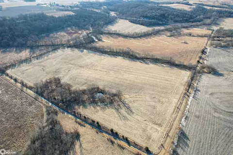 687 Th Trl, Eddyville, IA 52533