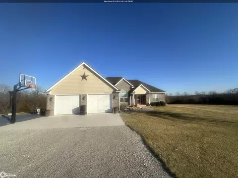 17407 200th Ave, Centerville, IA 52544