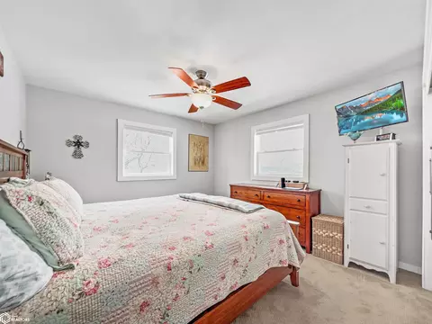 Bedroom - 1663 Dorell Dr, Hampton, IA 50441 photo 1 of 6